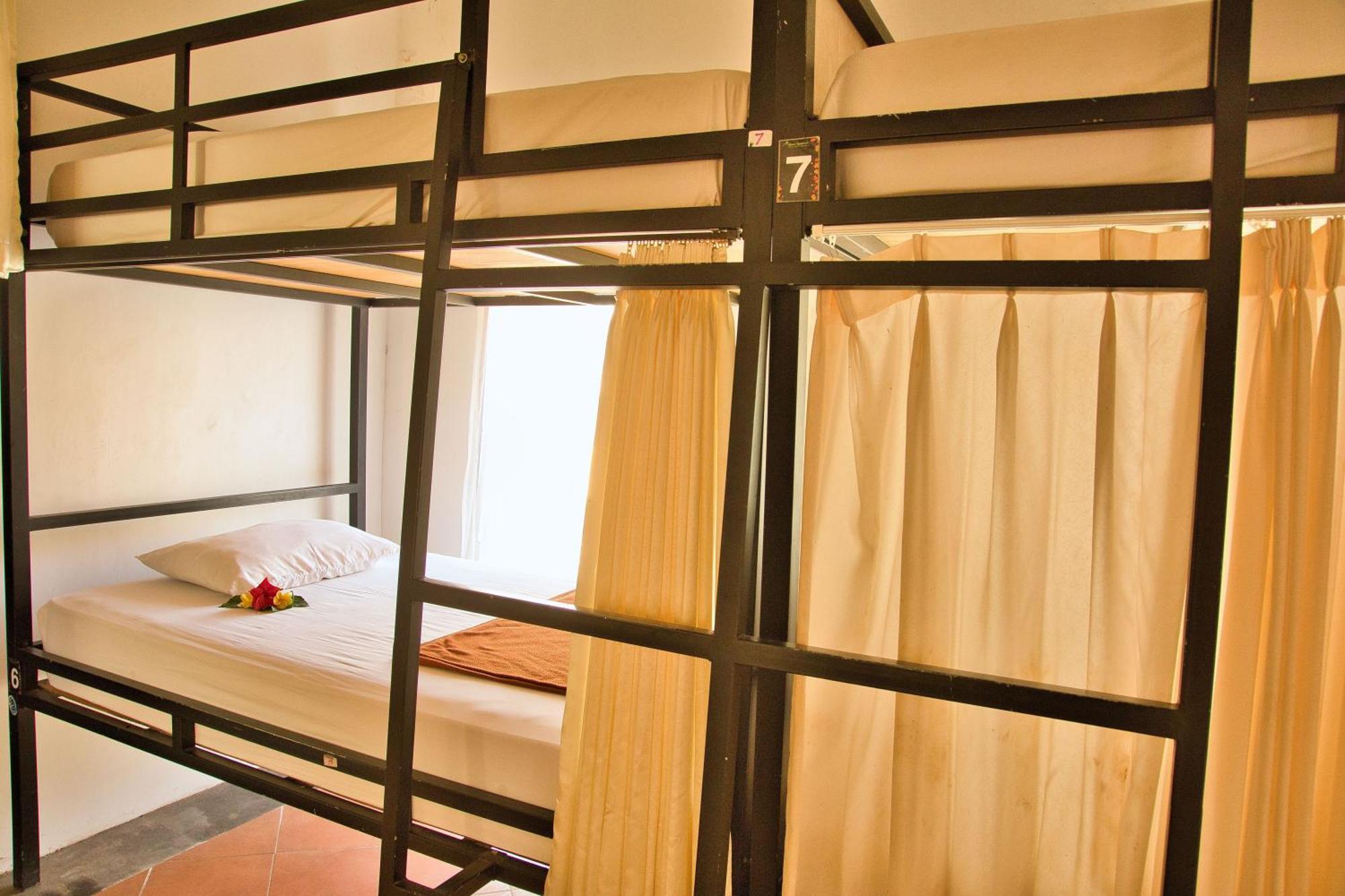 Bali Telaga Hati Yoga Healing And Retreat Center Hostel サヌール エクステリア 写真