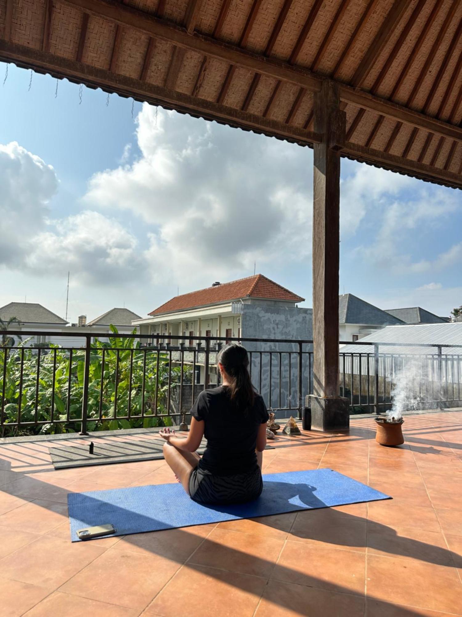 Bali Telaga Hati Yoga Healing And Retreat Center Hostel サヌール エクステリア 写真